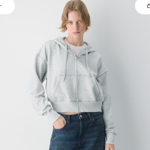Aritzia Jackets & Blazers - NWT Aritzia Lavender Zip-Up Hoodie Size Small